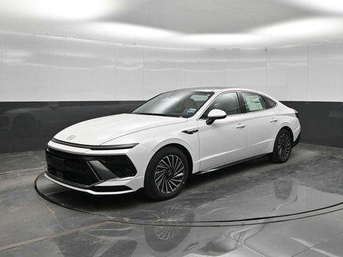 New 2026 Hyundai Sonata SEL FWD image 4
