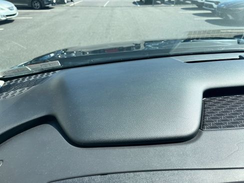 Used 2026 Kia Carnival FWD image 36