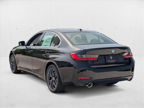 Used 2025 BMW 330i Sedan w/ Premium Package image 8
