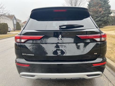 Used 2022 Mitsubishi Outlander SE image 5