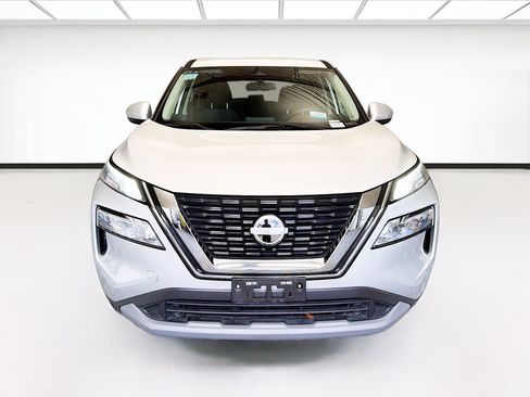 Used 2023 Nissan Rogue SV FWD image 2