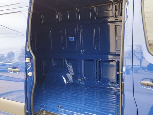 New 2025 Mercedes-Benz Sprinter 2500 image 13