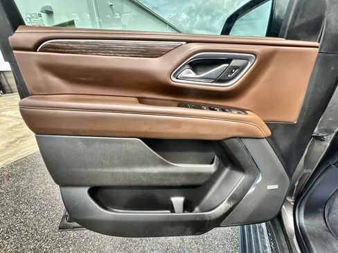 Used 2021 Chevrolet Tahoe High Country w/ Premium Package image 23