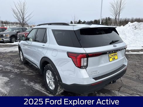 Used 2025 Ford Explorer Active image 9