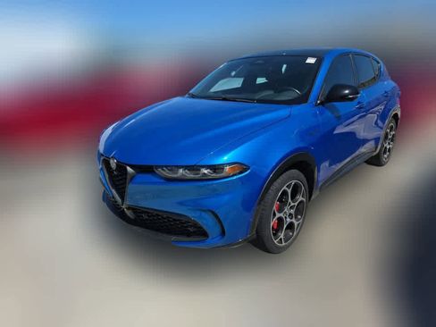 Used 2024 Alfa Romeo Tonale Veloce AWD/4WD image 2