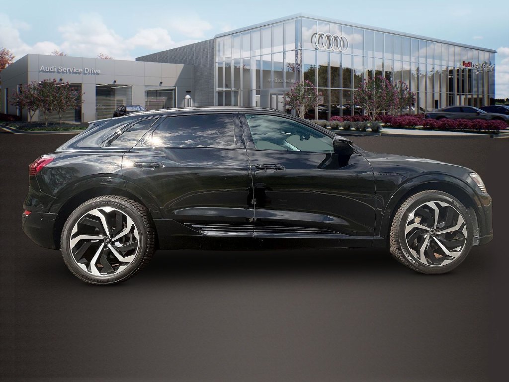 Used 2024 Audi Q8 e-tron Premium Plus w/ Premium Plus Package AWD/4WD image 8