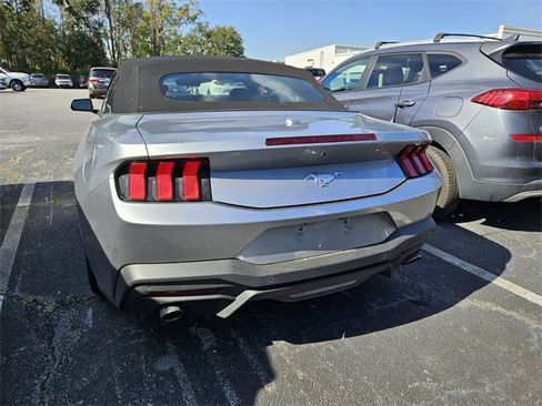 Used 2025 Ford Mustang EcoBoost image 9