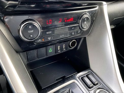 Used 2024 Mitsubishi Eclipse Cross LE AWD/4WD image 31