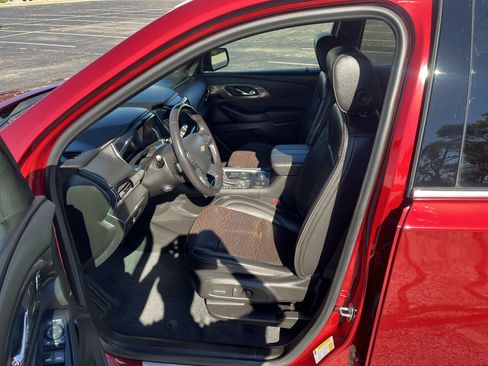 Used 2022 Chevrolet Traverse High Country w/ LPO, Floor Liner Package image 9