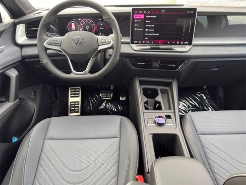 New 2026 Volkswagen Tiguan SE R-Line image 26