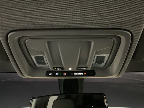 Used 2019 Chevrolet Silverado 1500 Custom w/ Custom Value Package image 20