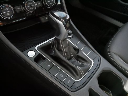 Certified 2023 Volkswagen Jetta SE FWD image 24