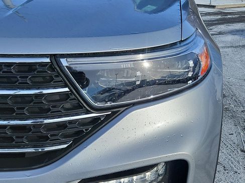 Used 2023 Ford Explorer XLT w/ Equipment Group 202A image 13