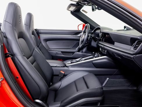 Certified 2024 Porsche 911 Carrera 4S image 7