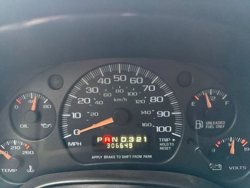 Used 2001 Chevrolet Express 1500 LT RWD image 28