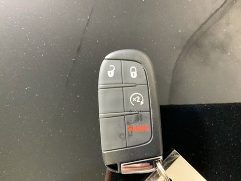 Used 2026 Jeep Compass Latitude image 45