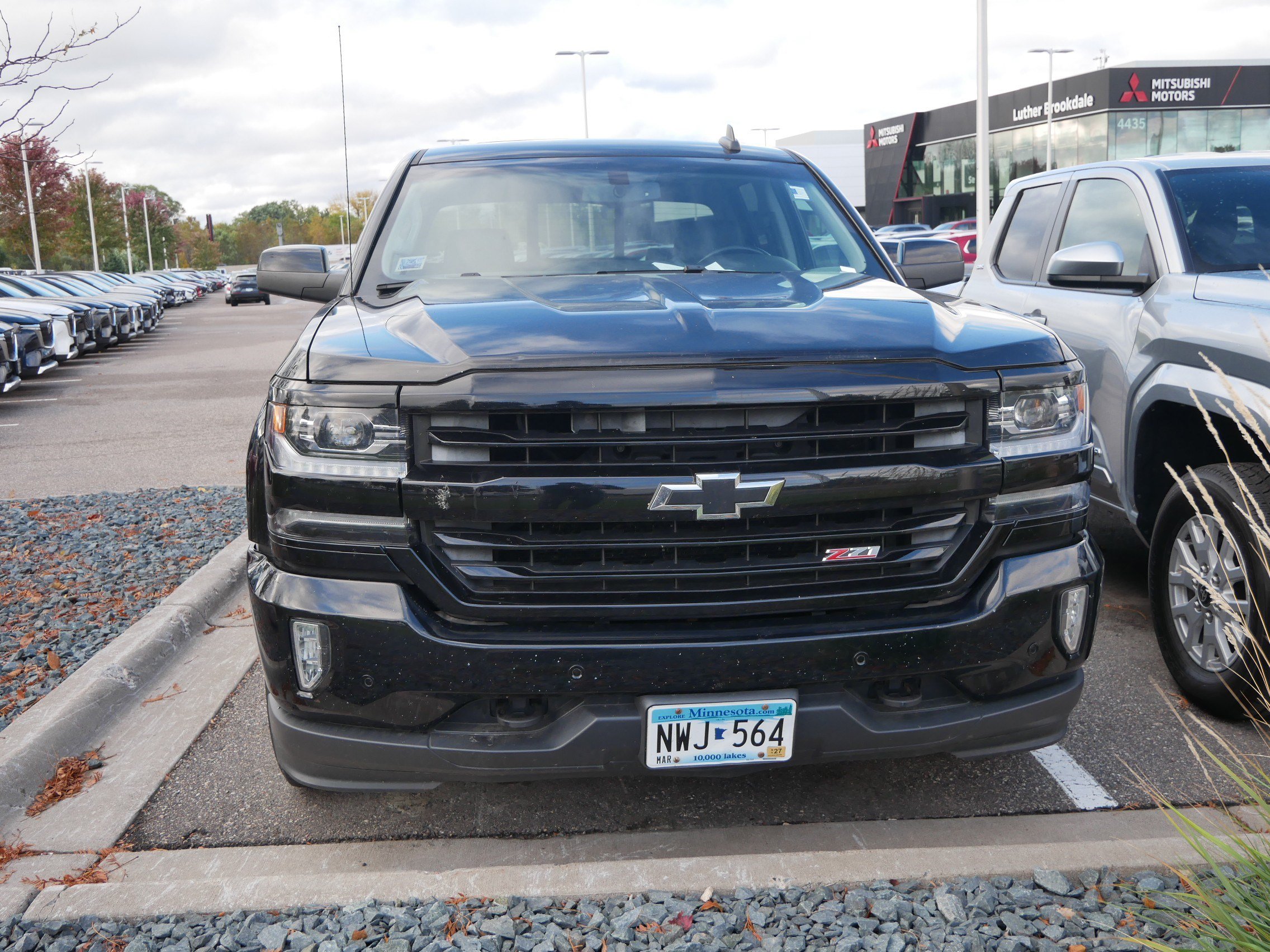 Used 2016 Chevrolet Silverado 1500 LTZ Z71 w/ LTZ Plus Package AWD/4WD image 2