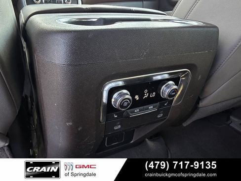 Used 2023 GMC Yukon XL SLT w/ SLT Luxury Package AWD/4WD image 27