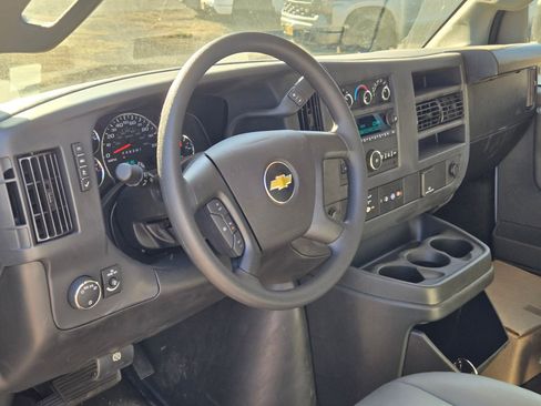 New 2025 Chevrolet Express 3500 w/ Power Convenience Package image 15