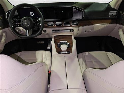 New 2026 Mercedes-Benz GLS 450 4MATIC image 15