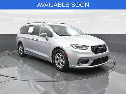 Used 2022 Chrysler Pacifica Limited