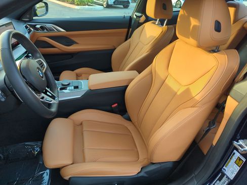 Used 2025 BMW 430i Coupe w/ M Sport Package image 16