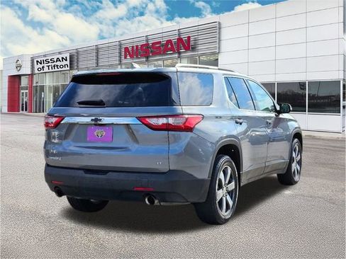 Used 2019 Chevrolet Traverse LT w/ LT Premium Package image 9