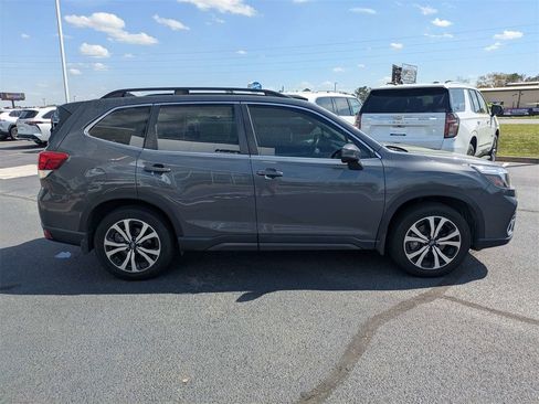Used 2021 Subaru Forester Limited w/ Popular Package #3 image 4