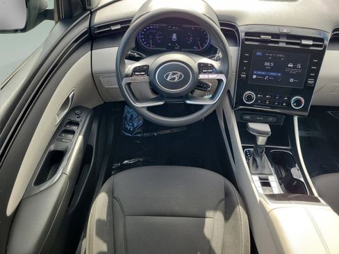 Used 2022 Hyundai Tucson SE w/ Cargo Package image 9