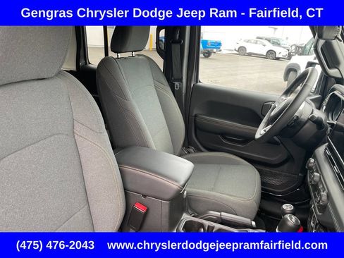 Certified 2025 Jeep Wrangler Unlimited Sahara AWD/4WD image 22