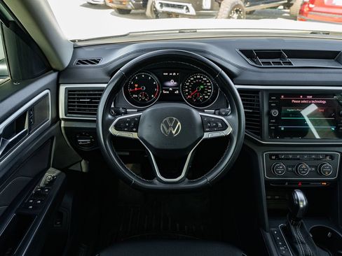 Used 2021 Volkswagen Atlas SE w/ Panoramic Sunroof Package FWD image 23