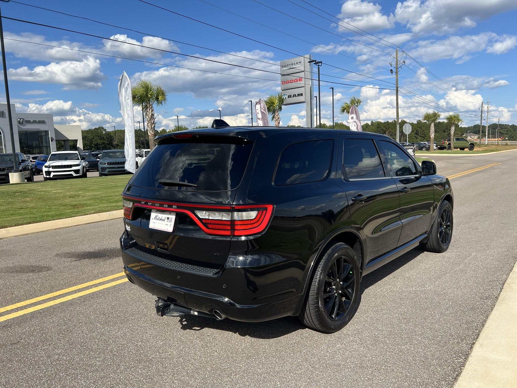 Used 2018 Dodge Durango GT w/ Blacktop Package RWD image 6