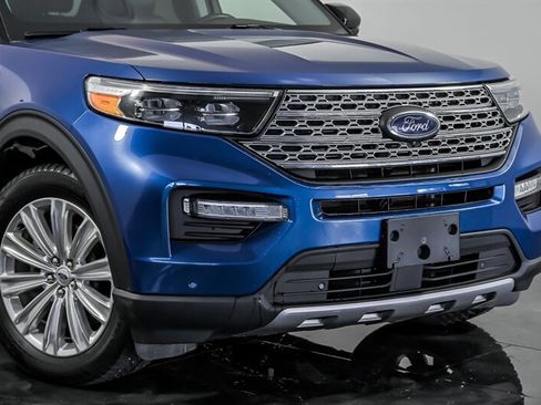 Used 2020 Ford Explorer Limited AWD/4WD image 2