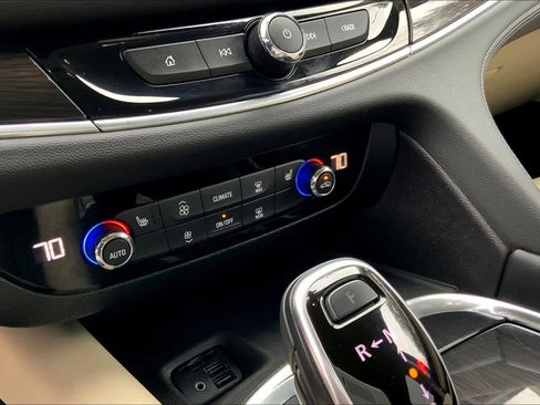 Used 2020 Buick Enclave Essence w/ Sound and Sites Package FWD image 36