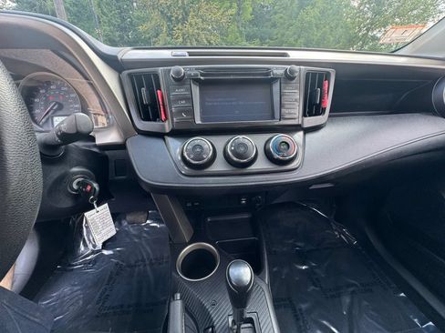 Used 2014 Toyota RAV4 LE AWD/4WD image 11