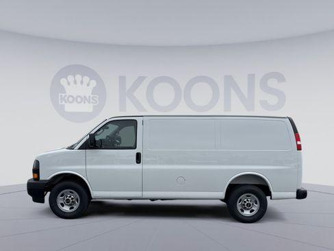 New 2026 GMC Savana 2500 w/ Driver Convenience Package RWD image 2
