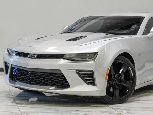 Used 2018 Chevrolet Camaro SS RWD image 7