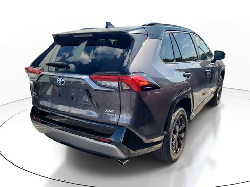Used 2024 Toyota RAV4 XSE AWD/4WD image 7