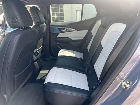 Used 2025 Chevrolet Equinox EV LT FWD image 18