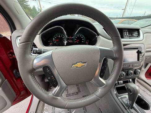 Used 2014 Chevrolet Traverse LT image 22