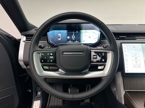 New 2026 Land Rover Range Rover Long Wheelbase SE AWD/4WD image 14