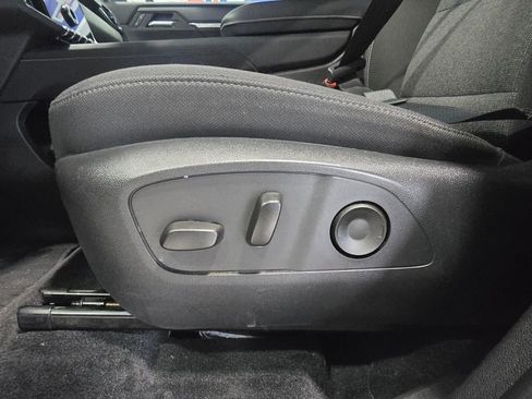 Used 2025 GMC Acadia Elevation image 15