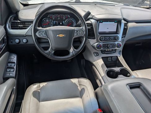 Used 2020 Chevrolet Suburban LT AWD/4WD image 31