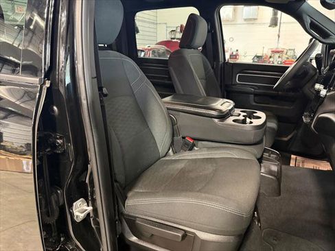 Certified 2025 RAM 2500 Big Horn AWD/4WD image 10