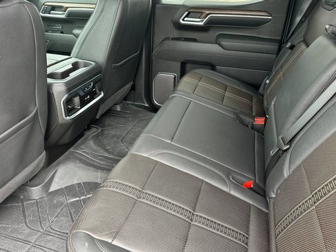 Used 2025 Chevrolet Silverado 1500 High Country AWD/4WD image 4