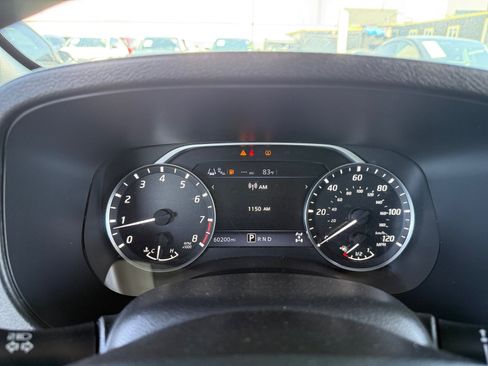 Used 2023 Nissan Frontier SV w/ Technology Package AWD/4WD image 18