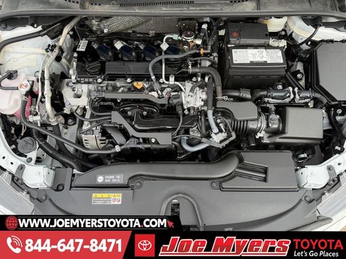 Used 2025 Toyota Corolla LE image 30