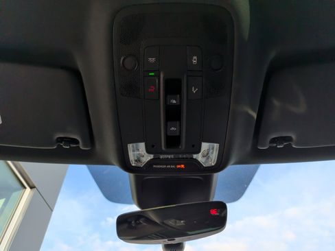 Certified 2022 Audi Q3 2.0T Premium w/ Black Optic Sport Package image 26