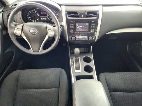 Used 2015 Nissan Altima 2.5 SV w/ Convenience Package FWD image 14
