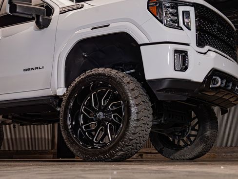 Used 2020 GMC Sierra 3500 Denali w/ Denali Ultimate Package AWD/4WD image 15